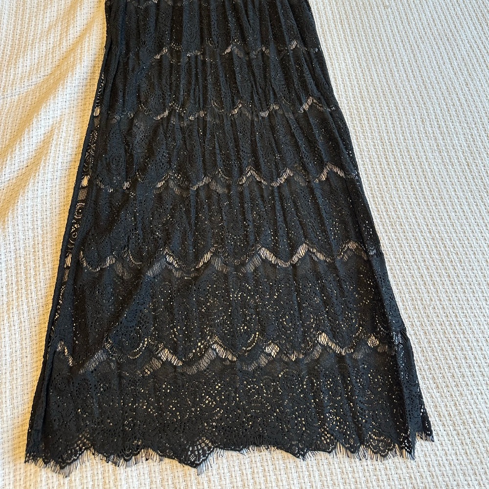 Maxi lace black dress